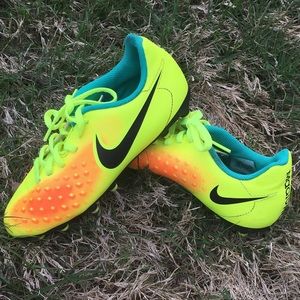 Nike Magista youth junior  cleats